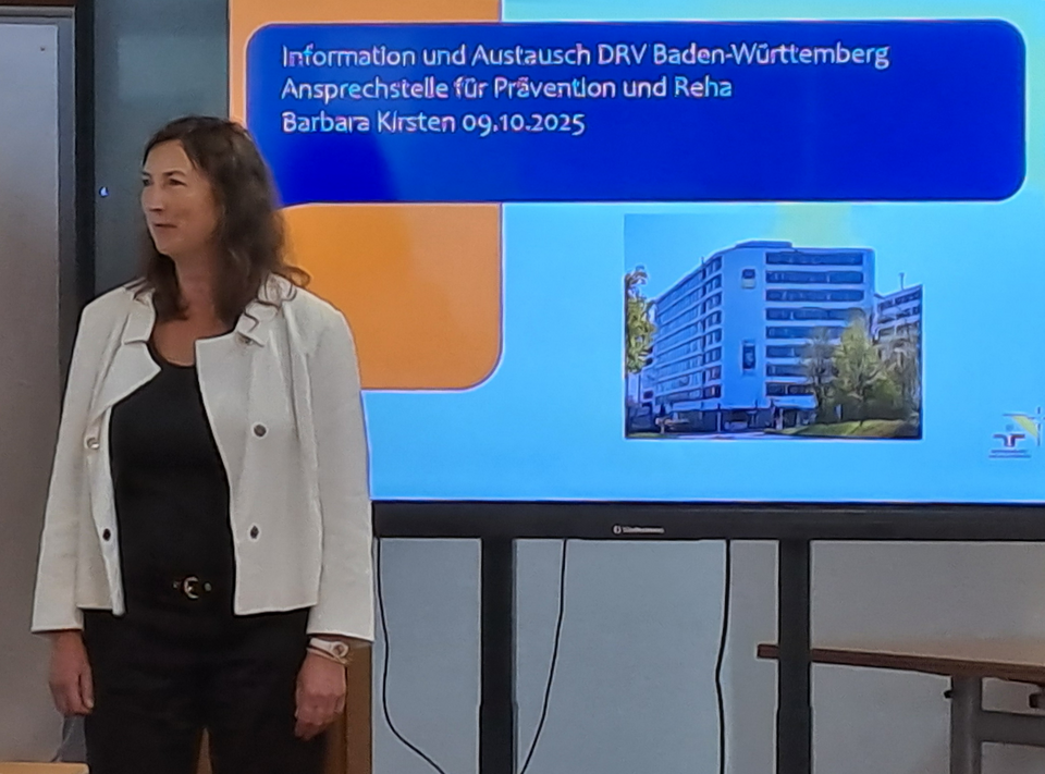 Barbara Kristen, Vertreterin der Deutschen  Rentenversicherung, präsentierte den  Firmenservice.